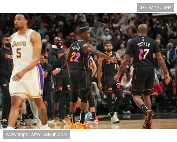 热火快速轮换牵制对方攻击点