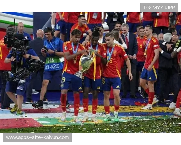 球员在欧洲杯赛场上创下个人里程碑被广泛报道，欧洲杯 明星球员