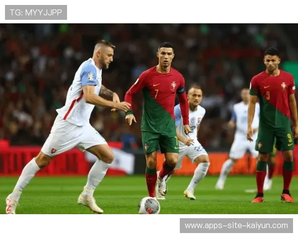 洛博特卡禁区外远射破门：一脚点燃赛场热血的艺术